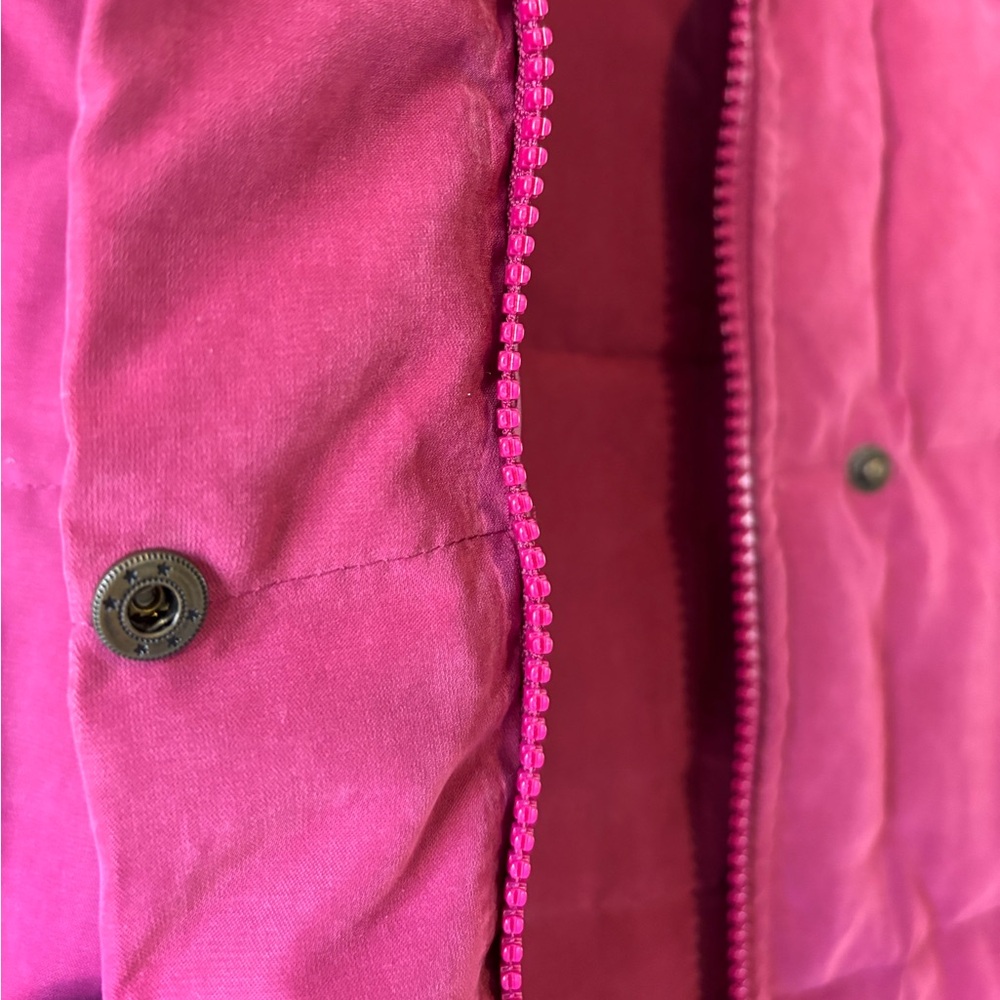 Orvis Women’s Quilted Vest Small Magenta Outdoor Winter Lined Outerwear Feathers - Picture 8 of 16
